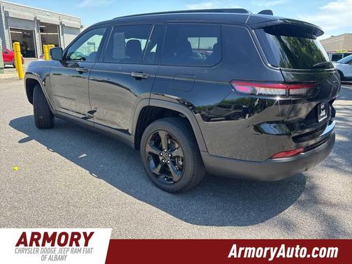Diamond Black 2023 Jeep Grand Cherokee L Laredo