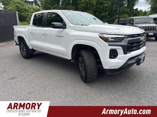 Summit White 2024 Chevrolet Colorado LT