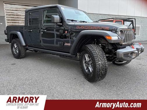 Black Clearcoat 2026 Jeep Gladiator Mojave