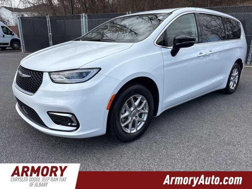 Bright White Clearcoat 2024 Chrysler Pacifica Touring-L