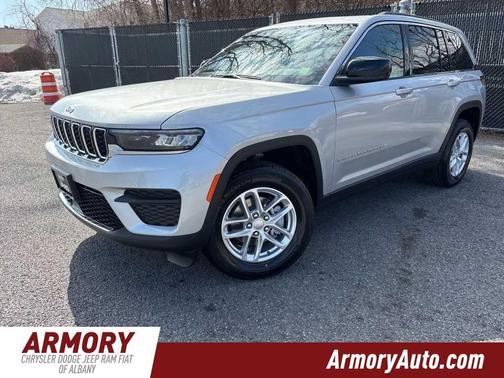 Silver Zynith 2026 Jeep Grand Cherokee Laredo X
