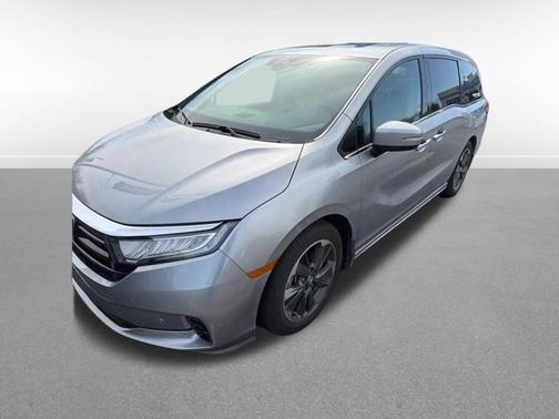 Lunar Silver Metallic 2024 Honda Odyssey Elite