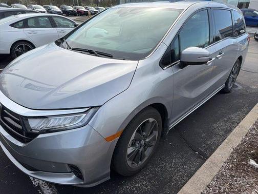 Lunar Silver Metallic 2024 Honda Odyssey Elite