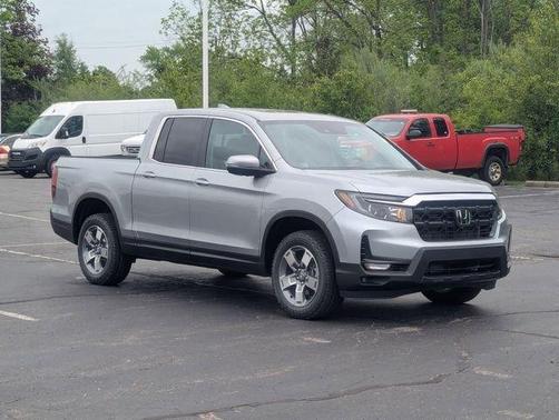 Solar Silver Metallic 2026 Honda Ridgeline RTL
