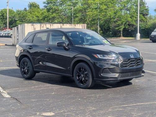 Crystal Black Pearl 2027 Honda HR-V Sport