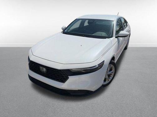 Platinum White Pearl 2023 Honda Accord LX