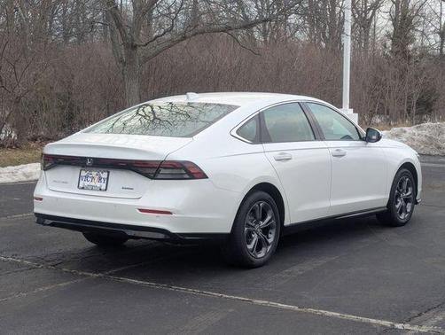 Platinum White Pearl 2026 Honda Accord Hybrid EX-L