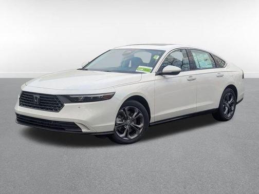 Platinum White Pearl 2026 Honda Accord Hybrid EX-L