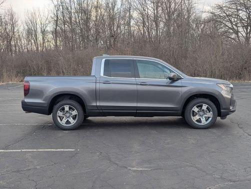 Modern Steel Metallic 2026 Honda Ridgeline RTL