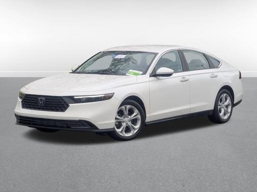 Platinum White Pearl 2024 Honda Accord