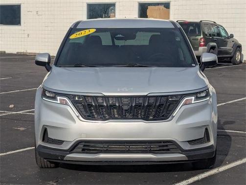 2023 Kia Carnival LX