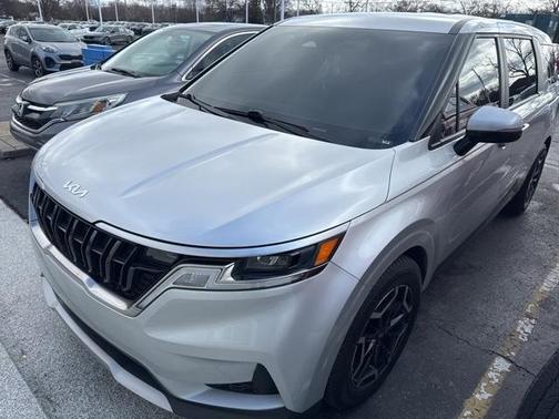 2023 Kia Carnival LX