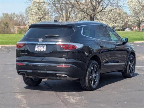 2022 Buick Enclave Essence