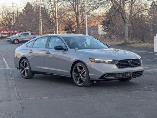 Urban Gray Pearl 2026 Honda Accord SE