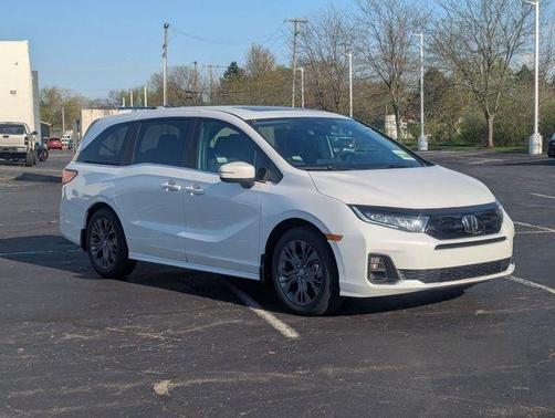Platinum White Pearl 2026 Honda Odyssey Touring