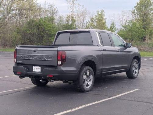 Modern Steel Metallic 2026 Honda Ridgeline RTL