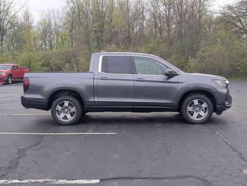 Modern Steel Metallic 2026 Honda Ridgeline RTL
