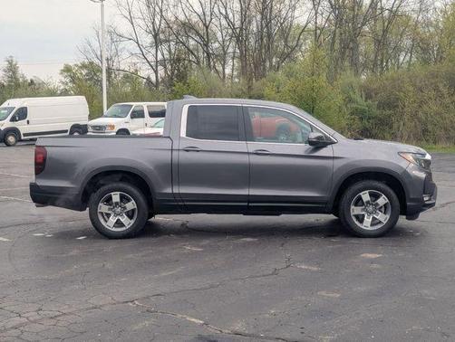 Gray 2024 Honda Ridgeline RTL