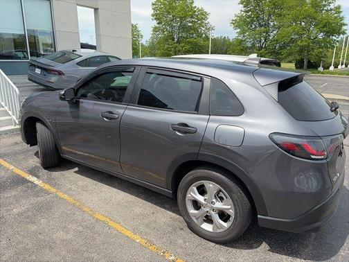 Modern Steel Metallic 2025 Honda HR-V LX