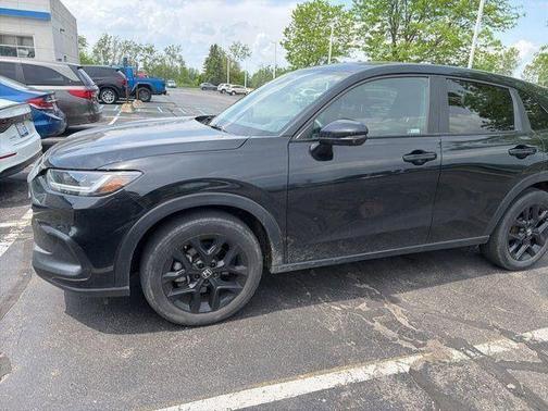 Crystal Black Pearl 2024 Honda HR-V Sport