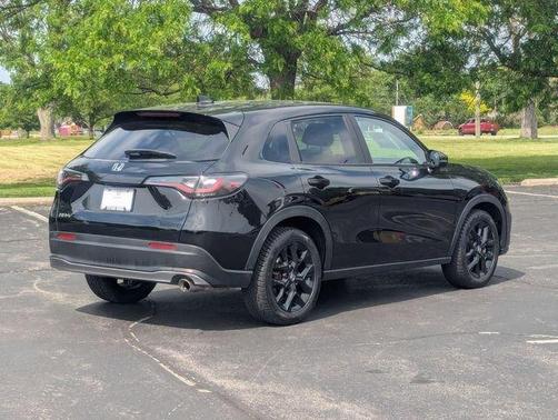 Crystal Black Pearl 2024 Honda HR-V Sport