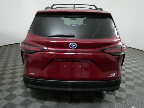 2021 Toyota Sienna XLE 7 Passenger