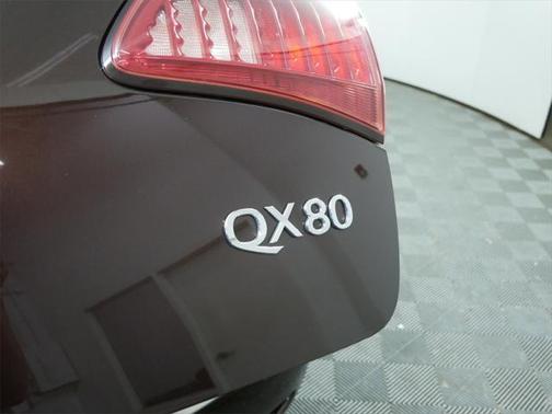 2017 INFINITI QX80 Base