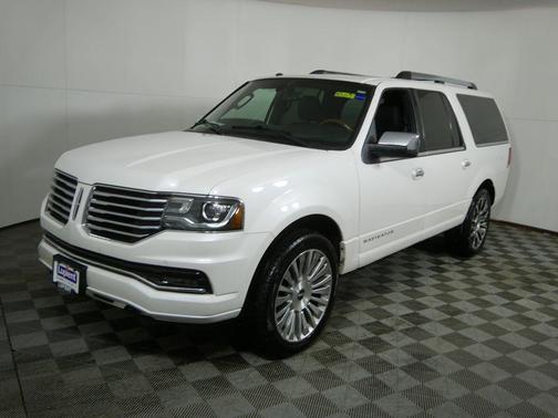 2015 Lincoln Navigator Base