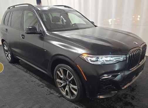2022 BMW X7 M50i