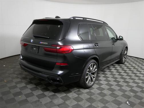2022 BMW X7 M50i