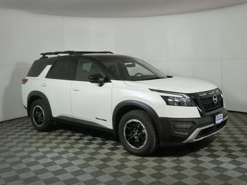 Pearl White Tricoat/Super Black 2024 Nissan Pathfinder Rock Creek 4WD
