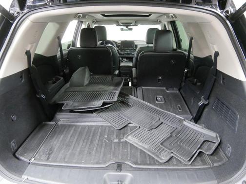 2023 Nissan Pathfinder Platinum 4WD