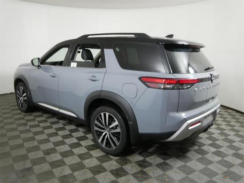 2023 Nissan Pathfinder Platinum 4WD