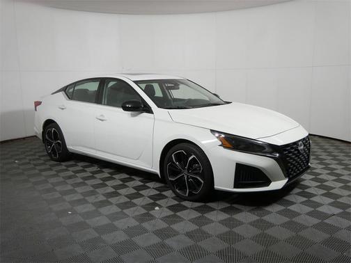 2024 Nissan Altima SR Intelligent AWD