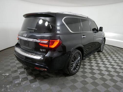 2023 INFINITI QX80 SENSORY AWD