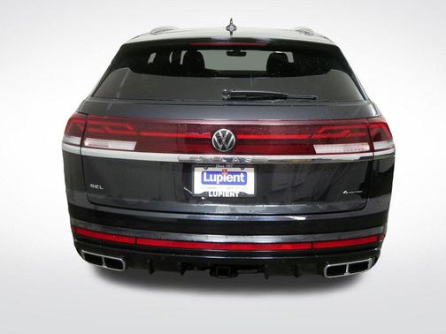 Deep Black Pearl 2024 Volkswagen Atlas Cross Sport 2.0T SEL