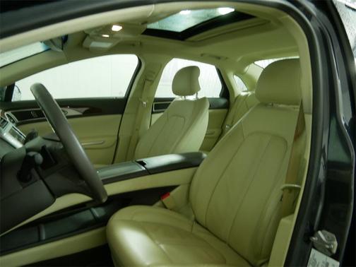 2014 Lincoln MKZ Base