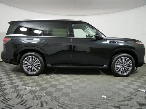 2025 INFINITI QX80 SENSORY AWD