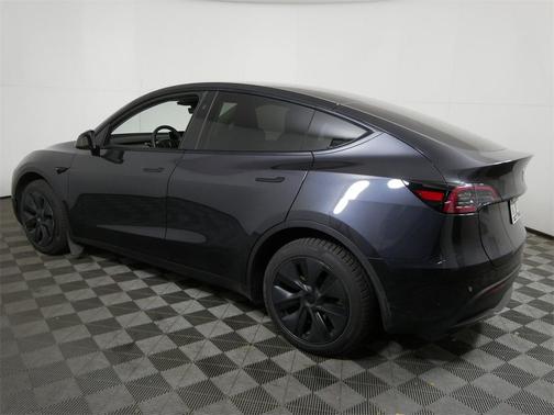 2024 Tesla Model Y Long Range Dual Motor All-Wheel Drive