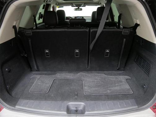 2022 Nissan Pathfinder SL 4WD