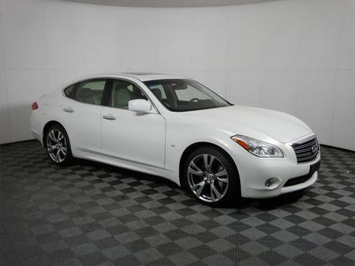 2014 INFINITI Q70 5.6X
