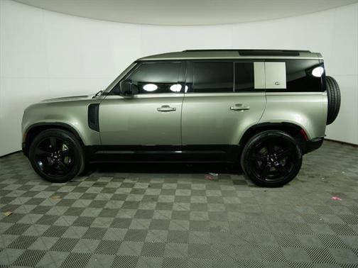 2022 Land Rover Defender 110 X-Dynamic SE
