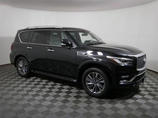 2022 INFINITI QX80 Luxe