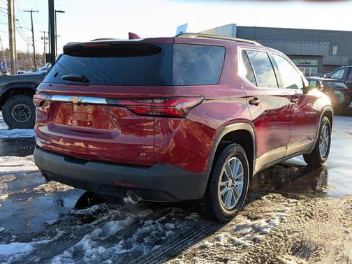 2023 Chevrolet Traverse LT Leather