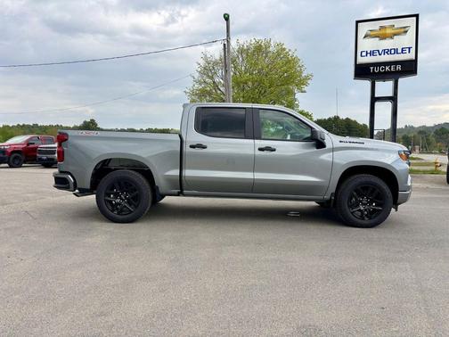 Sterling Gray Metallic 2026 Chevrolet Silverado 1500 Custom