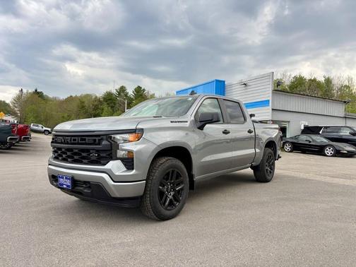 Sterling Gray Metallic 2026 Chevrolet Silverado 1500 Custom