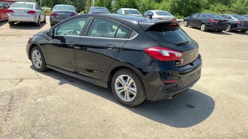 Black 2017 Chevrolet Cruze LT