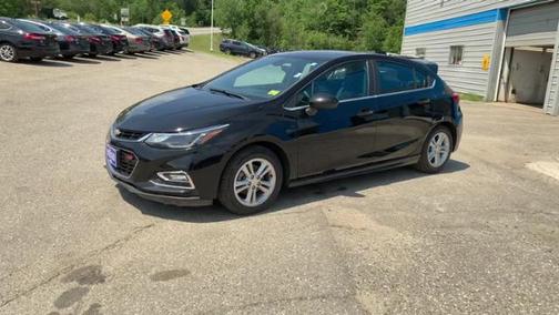 Black 2017 Chevrolet Cruze LT