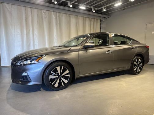 Gun Metallic 2021 Nissan Altima 2.5 SV