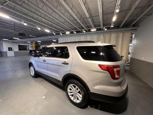 2017 Ford Explorer Base